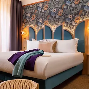 Jardin De Cluny Otel